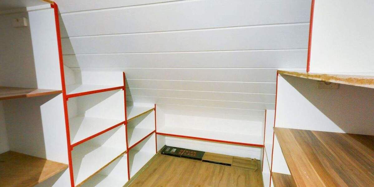 Neu sanierte 1-Zimmer-Wohnung mit EBK im Dachgeschoss in Wathlingen! (AK-1020-156) 1 zimmer