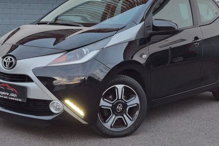 Toyota Aygo (X) 78.000 km 7.999 &euro; Jülich 52428