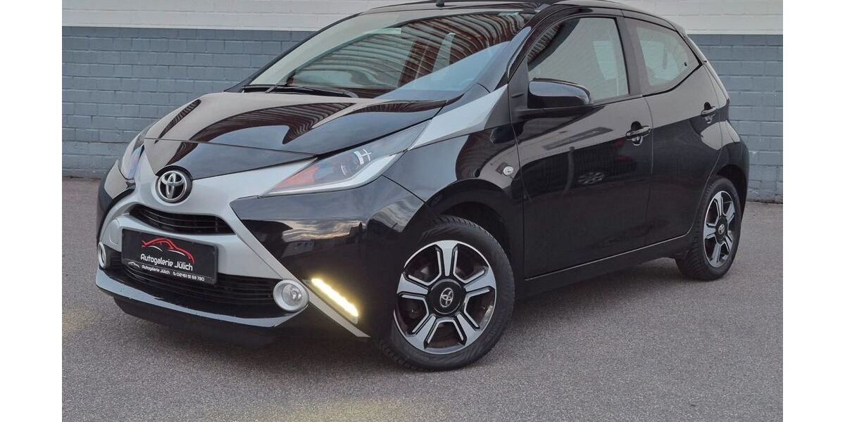Toyota Aygo (X) 78.000 km 7.999 &euro; Jülich 52428