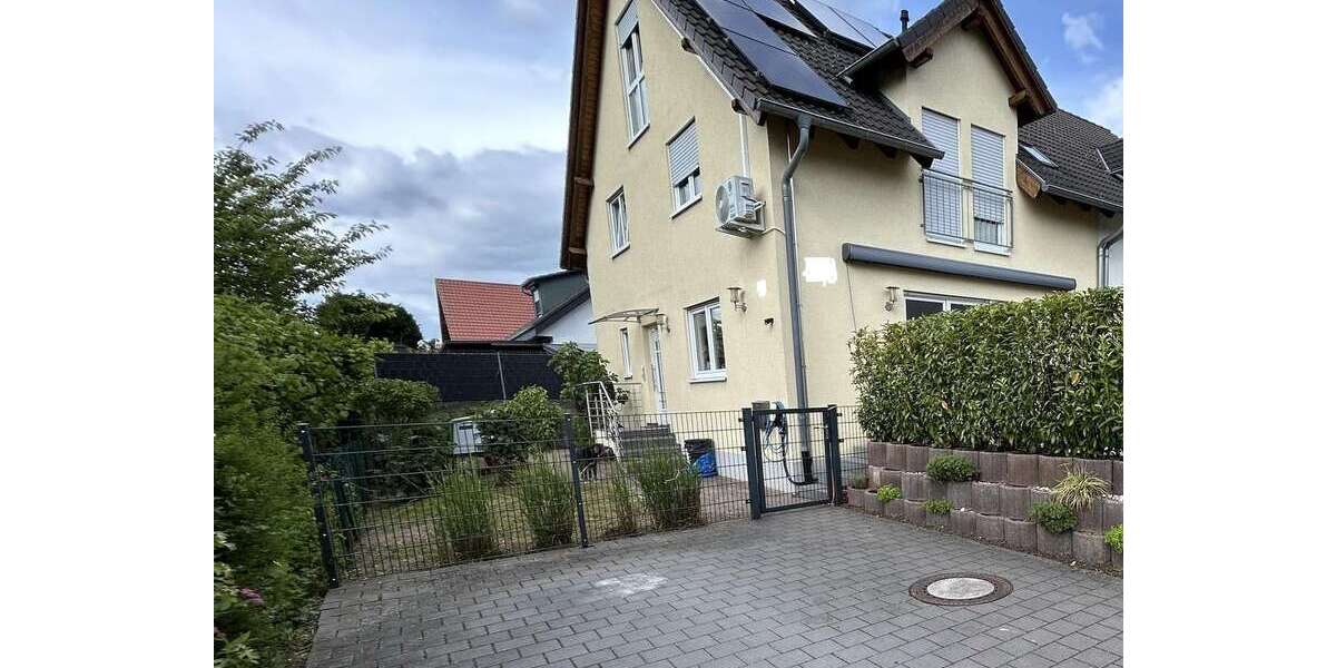 Haus zum Kaufen in Stutensee 590.000 € 141.5 m² 6 zimmer