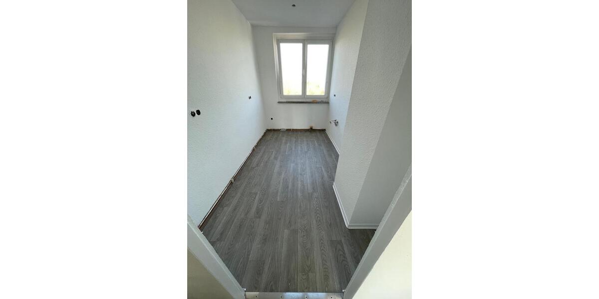 Etagenwohnung Bad Lobenstein - 3 Zimmer, 25 m&sup2;, 175&euro; | Angebot:25236052