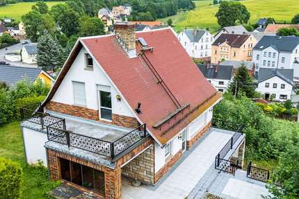 Haus zum Kaufen in Oelsnitz 205.000 € 120 m² 4 zimmer