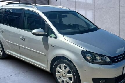 VW Touran 146.600 km 10.990 &euro; Erfurt 99086
