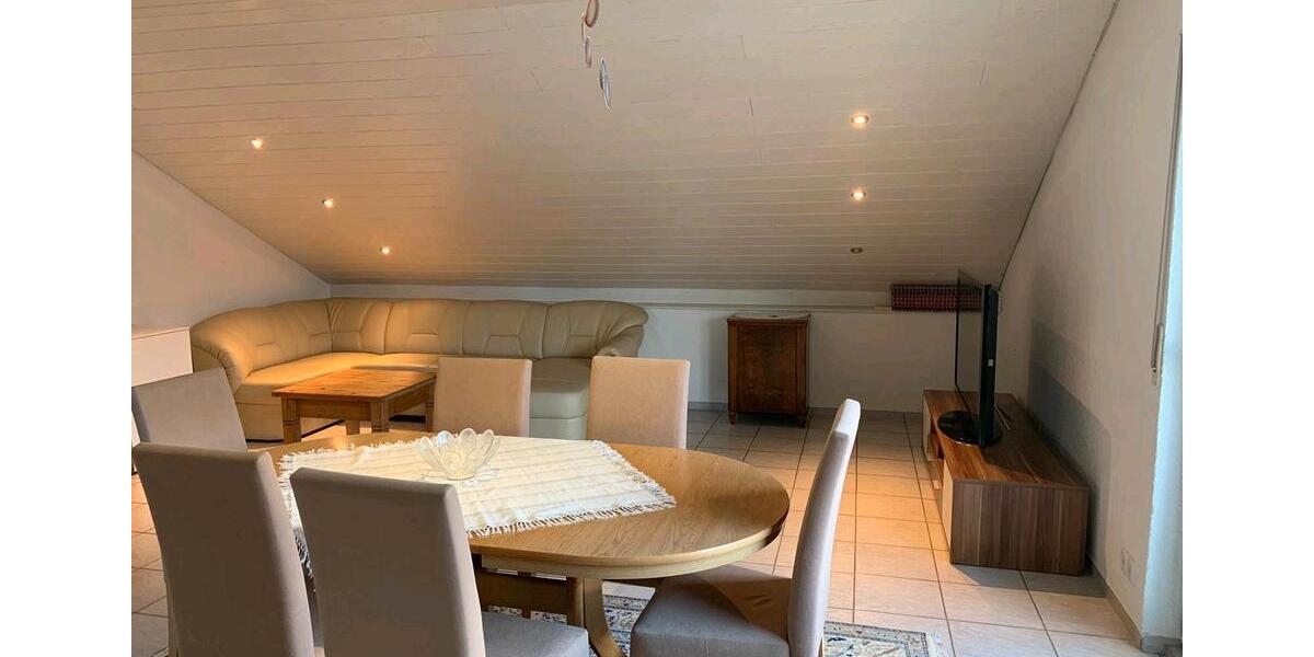 Möblierte großzügige 3 Zimmer Dachgeschosswohnung mit Balkon 3 zimmer