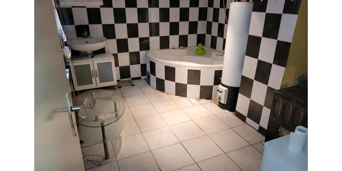 Einfamilienhaus Bastheim - 6 Zimmer, 105 m&sup2;, 44.500&euro; | Angebot:25931722