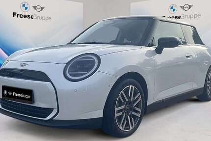 Mini Cooper E 1.567 km 28.900 &euro; Oldenburg 26125