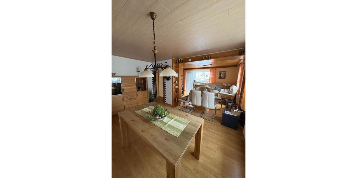 Doppelhaushälfte Marktredwitz - 4 Zimmer, 98 m&sup2;, 160.000&euro; | Angebot:22082738