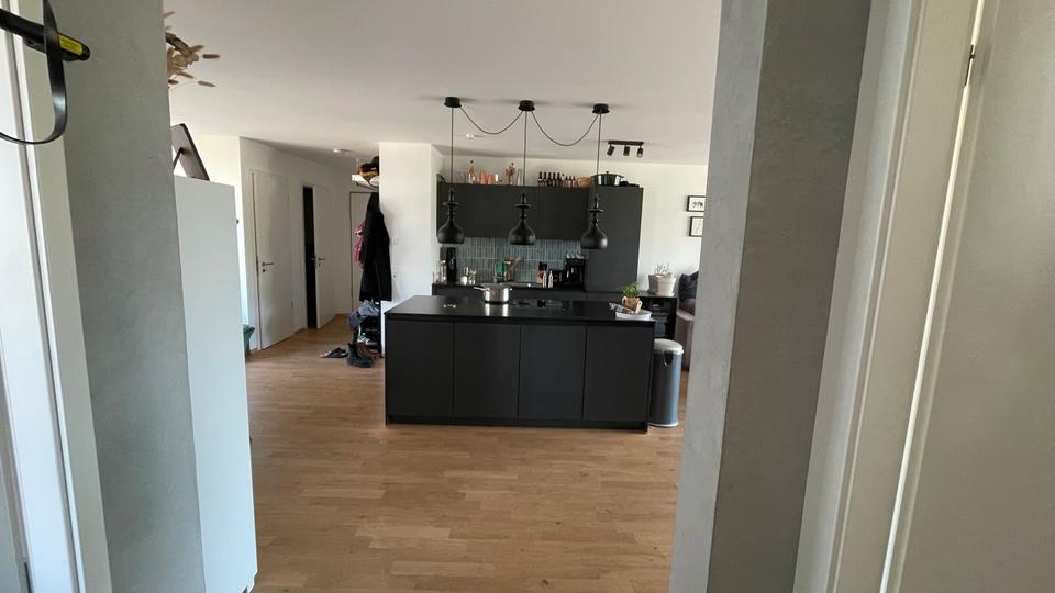Etagenwohnung Freiburg im Breisgau Haslach - 3 Zimmer, 94 m&sup2;, 2.000&euro; | Angebot:26320968