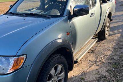 Mitsubishi L200 233.000 km 6.699 &euro; Doberschütz 04838