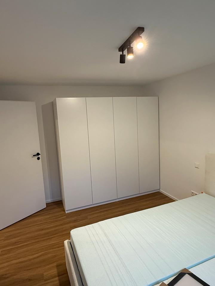Möblierte 2,5 Zimmer Neubau Wohnung für Pendler zimmer