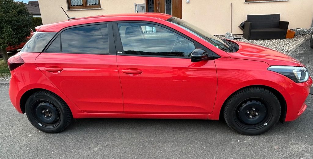 Hyundai i20 69.000 km 16.500 &euro; Hennweiler 55619