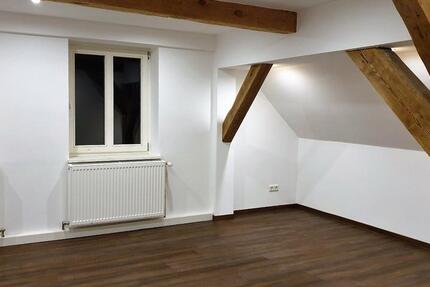 Sanierte 3-Zimmer-Dachgeschosswohnung in der Altstadt 3 zimmer