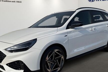 Hyundai i30 2.500 km 25.980 &euro; Werther 99735