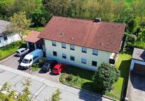 Mehrfamilienhaus, das mehr kann: stilvoll leben, vermieten & entspannen - alles unter einem Dach!