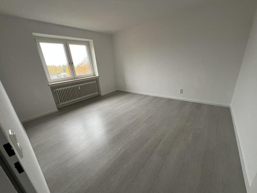 3-Zimmer-Wohnung - 75 m² Wfl. - Balkon - Aufzug - in Selb Plößberg zimmer