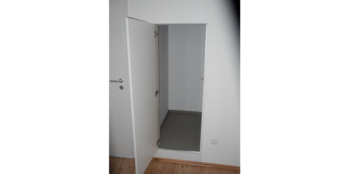 Erdgeschoßwohnung Roßtal - 1 Zimmer, 29 m&sup2;, 290&euro; | Angebot:25383598