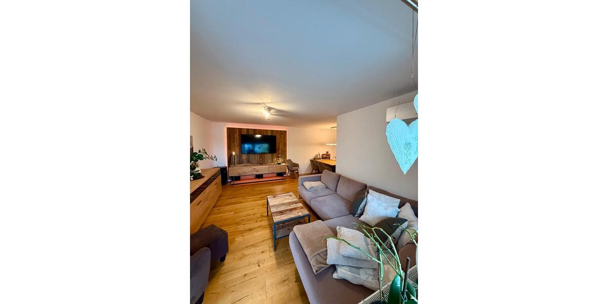 Dachgeschoßwohnung Augsburg Lechhausen - 3 Zimmer, 445.000&euro; | Angebot:23082534