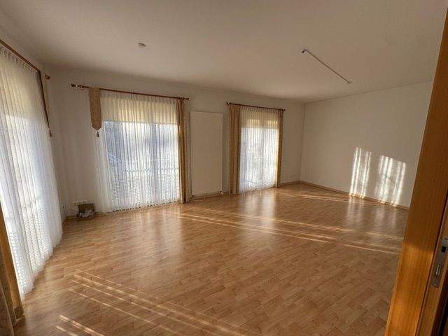 Etagenwohnung Stralsund Kniepervorstadt - 2 Zimmer, 81 m&sup2;, 950&euro; | Angebot:25644417