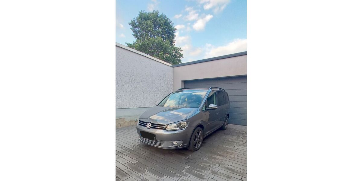 VW Touran 170.000 km 5.600 &euro; Elz 65604