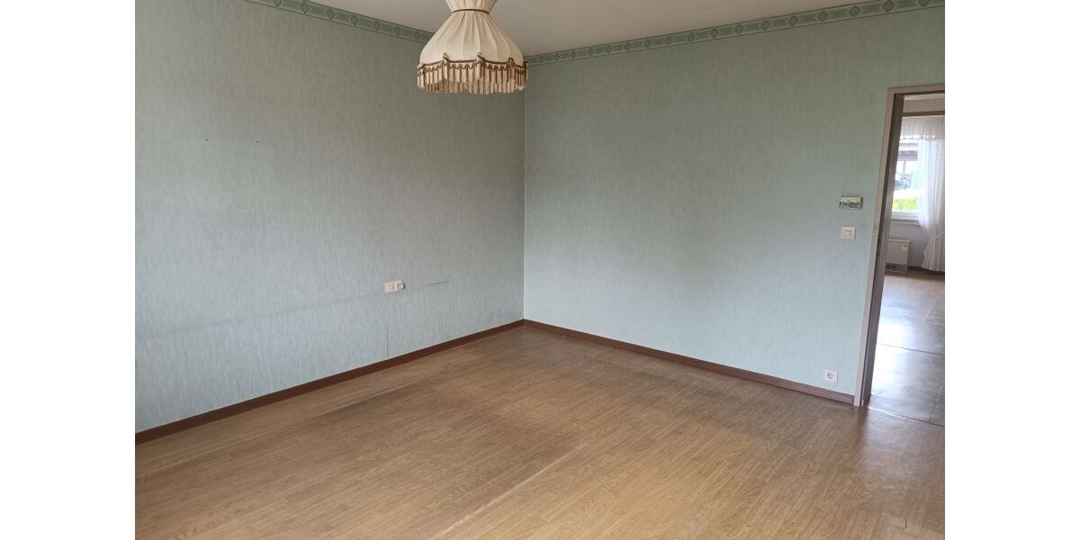 Provisionsfrei* Freistehendes Einfamilienhaus auf 650 m² Grundstück in ruhiger 30er-Zone - Einfamilienhaus Heiligenroth | Angebot:27129573