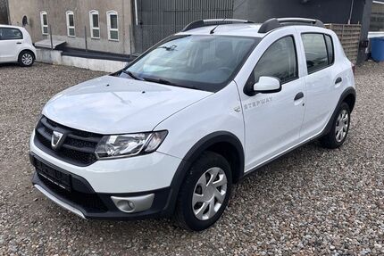 Dacia Sandero 92.700 km 5.490 &euro; Würzburg 97076