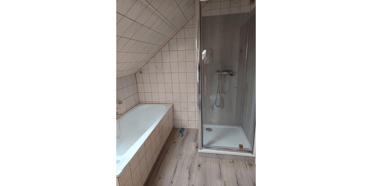 Einfamilienhaus Idar-Oberstein Oberstein - 7 Zimmer, 151 m&sup2;, 130.000&euro; | Angebot:26818568