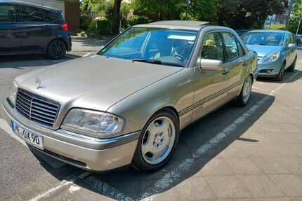 Mercedes C 200