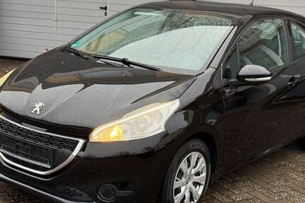 Peugeot 208 135.000 km 3.998 &euro; Nordhorn 48529
