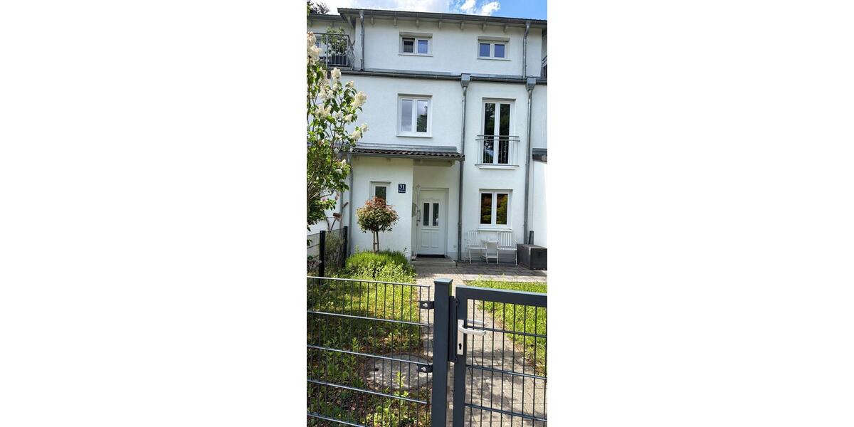Reihenhaus München Trudering-Riem - 4 Zimmer, 170 m&sup2;, 4.500&euro; | Angebot:26675529