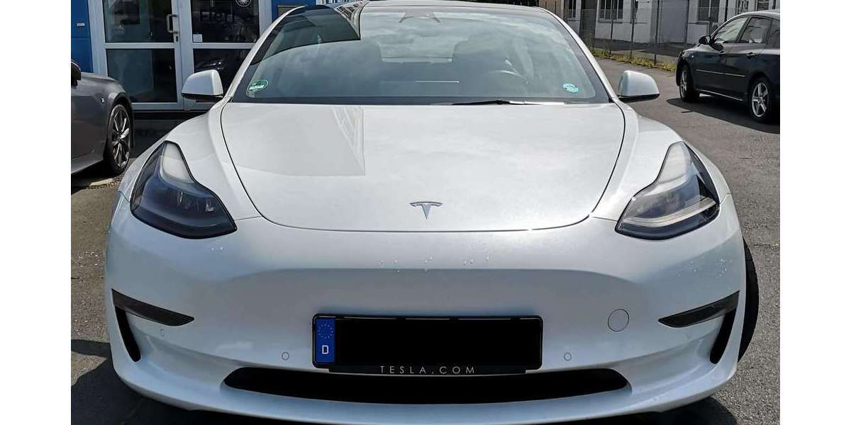 Tesla Model 3 79.000 km 28.600 &euro; Erpel 53579