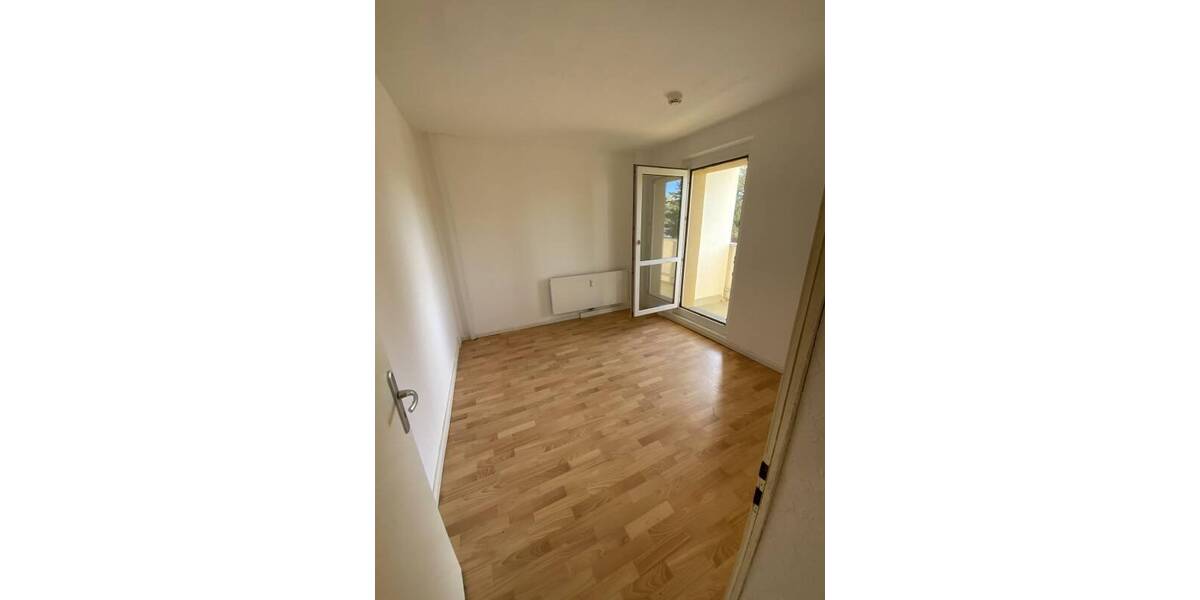 Etagenwohnung Dessau-Roßlau Innenstadt - 3 Zimmer, 57 m&sup2;, 375&euro; | Angebot:26833408