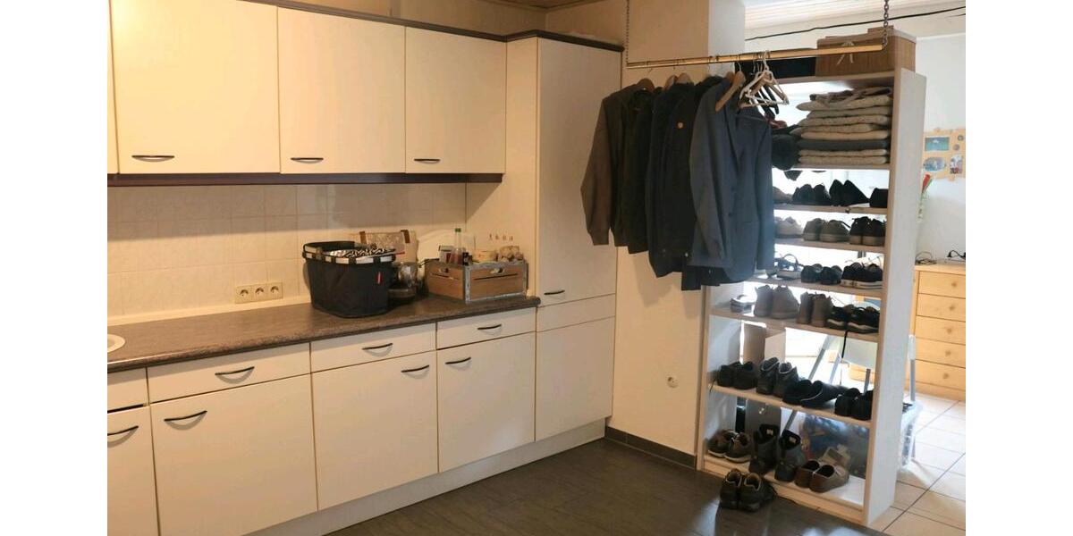 Einfamilienhaus Gummersbach Hepel - 11 Zimmer, 240 m&sup2;, 550.000&euro; | Angebot:25869936