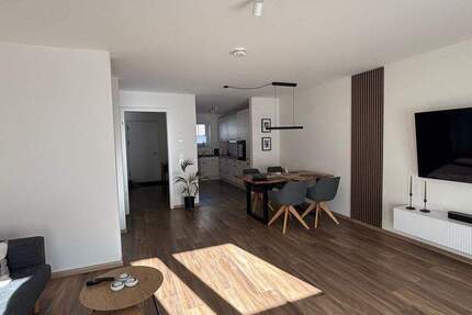 Haus Schleswig - 4 Zimmer, 93 m&sup2;, 1.452&euro; | Angebot:25427664