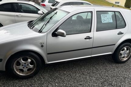 VW Golf 224.000 km 1.250 &euro; Haselbach/Tiefenbach 94113