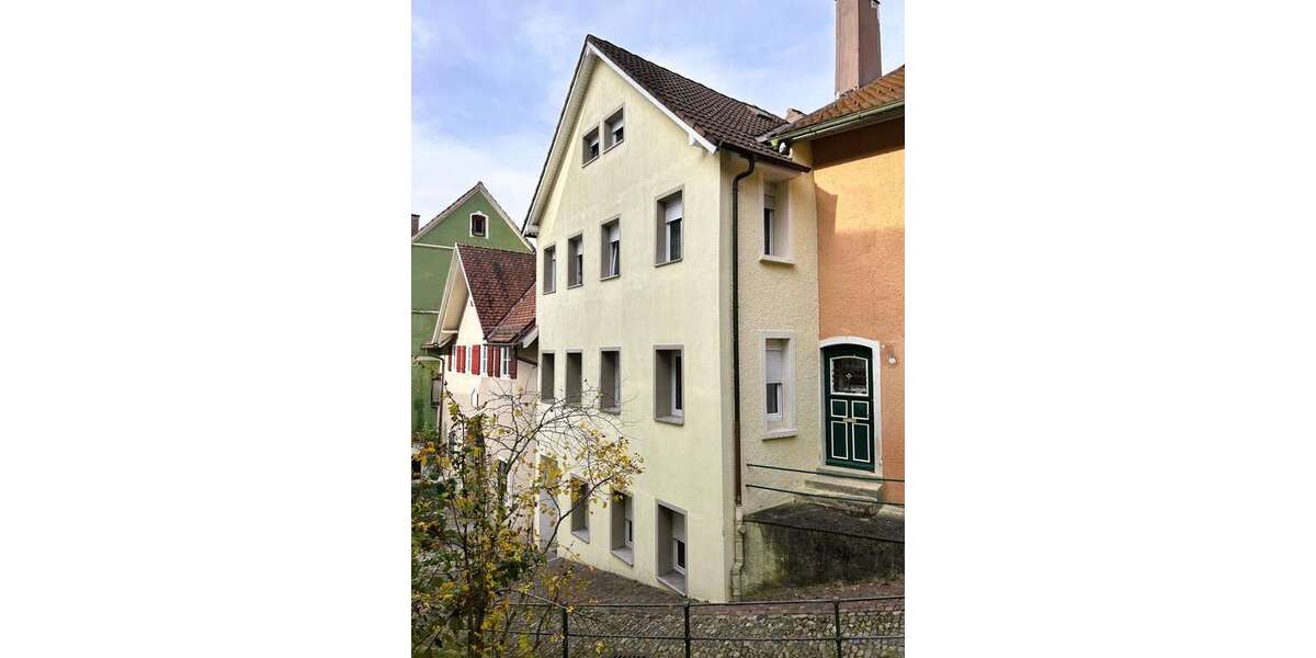 Haus zum Kaufen in Leutkirch im Allgäu 674.000 € 239 m² 10 zimmer