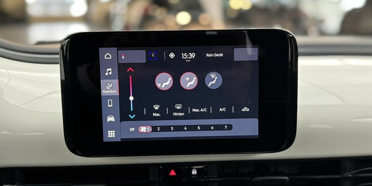 Fiat 500e Action Carplay Android Automatik 1.Hand 26.891 km 13.120 &euro; Lich 35423