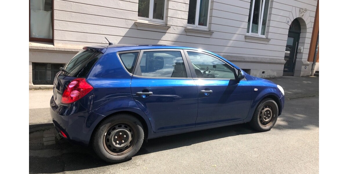 Kia Ceed 137.000 km 1.899 &euro; Berlin 10178