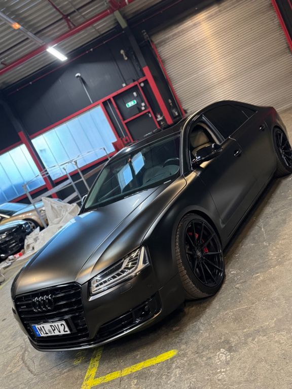 Audi A8 182.000 km 34.900 € Porta Westfalica 32457