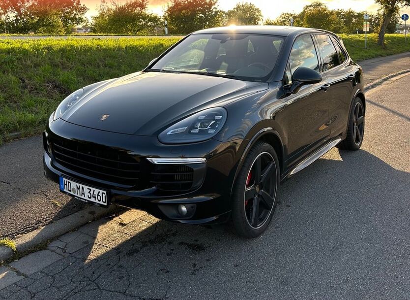 Porsche Cayenne 189.000 km 33.900 € Edingen-Neckarhausen 68535