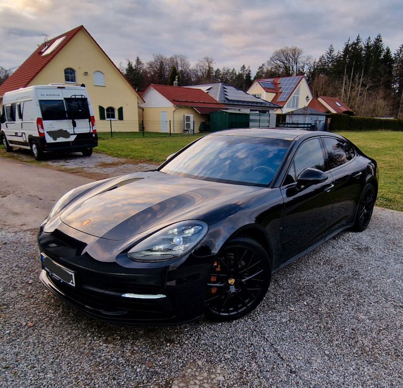 Porsche Panamera 109.000 km 61.699 € Oberostendorf 86869