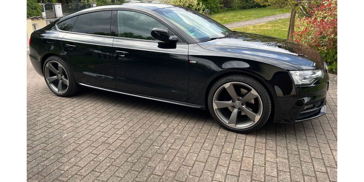 Audi A5 80.800 km 22.900 &euro; Regensburg 93059