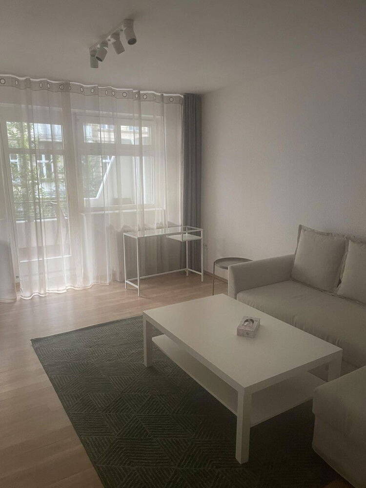 All-inclusive! Hochwertig möblierte Wohnung mit Einbauküche und Balkon Endpreis für 1300 €