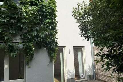 Haus Frankfurt Bornheim - 4 Zimmer, 110 m&sup2;, 2.850&euro; | Angebot:26828264