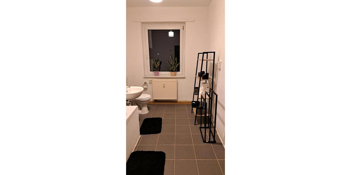 Etagenwohnung Saalfeld (Saale) - 1 Zimmer, 35 m&sup2;, 185&euro; | Angebot:25394289