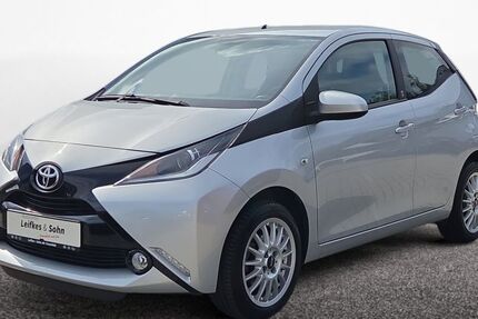 Toyota Aygo (X) 67.750 km 8.790 &euro; Coesfeld 48653