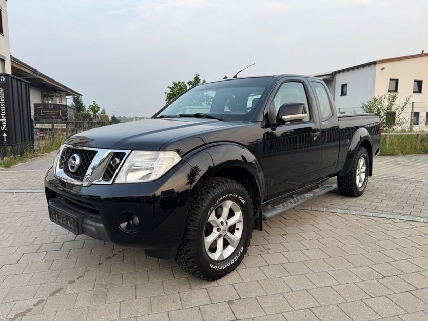 Nissan Navara 175.000 km 8.990 € Höhenkirchen - Siegertsbrunn 85635