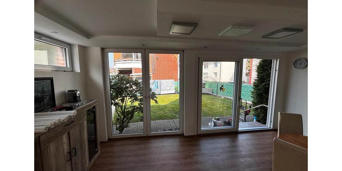 Erdgeschoßwohnung Lünen - 3 Zimmer, 110 m&sup2;, 1.200&euro; | Angebot:25538850