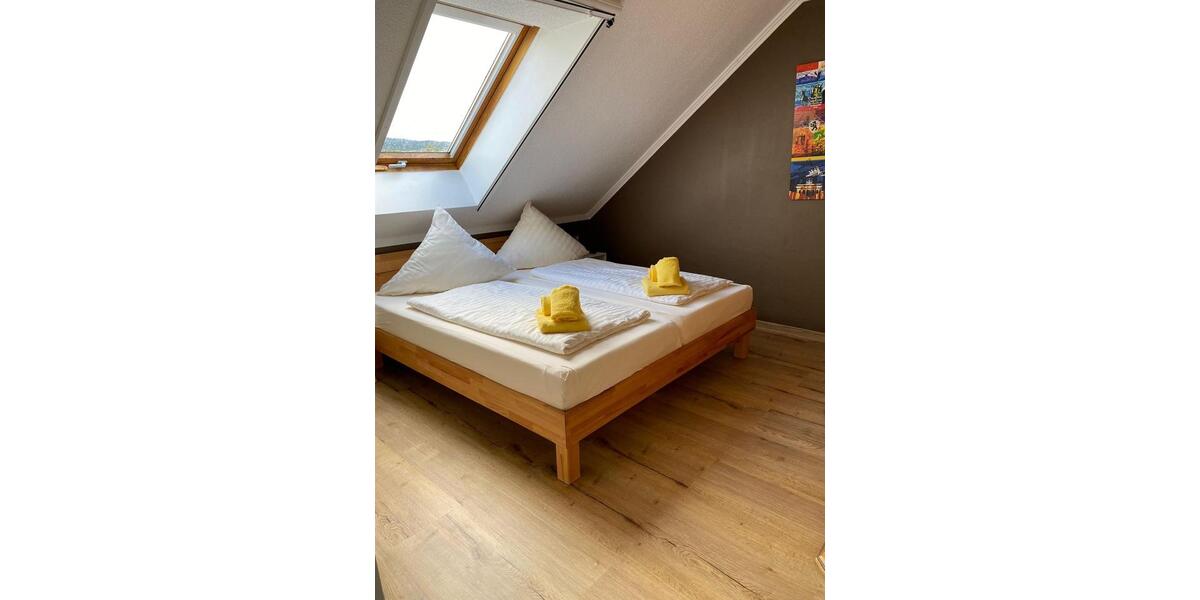 Dachgeschoßwohnung Viechtach - 4 Zimmer, 70 m&sup2;, 105.000&euro; | Angebot:27018960