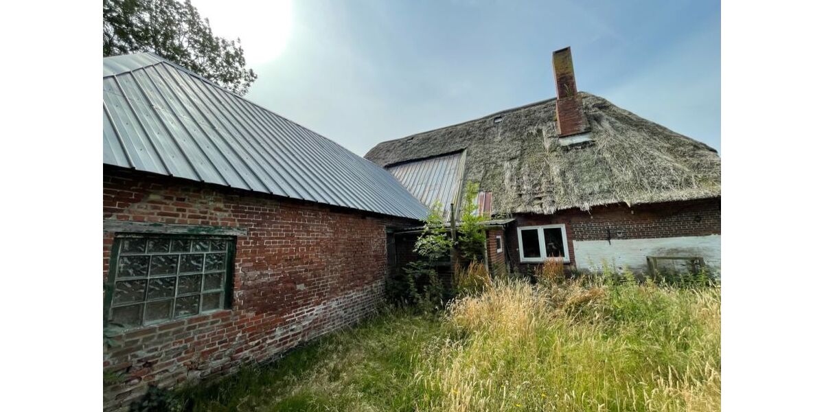 Provisionsfrei* Denkmalgeschütztes Reetdachhaus von 1865 - großes Grundstück & Ausbaupotenzial - Bauernhaus, Landhaus Seeth | Angebot:27030546