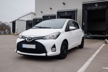 Toyota Yaris 94.000 km 9.200 &euro; Wertheim 97877